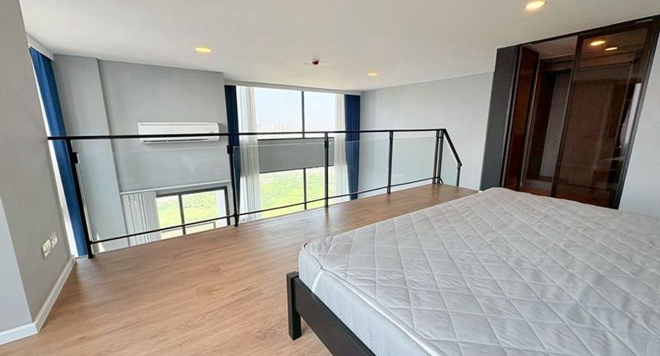 For sale 2 bedrooms condo in Huai Khwang, Bangkok