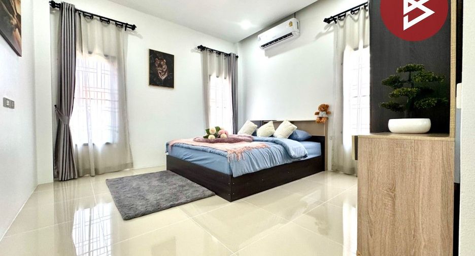 Casa adosada en venta de 3 habitaciones en Bang Lamung, Chonburi