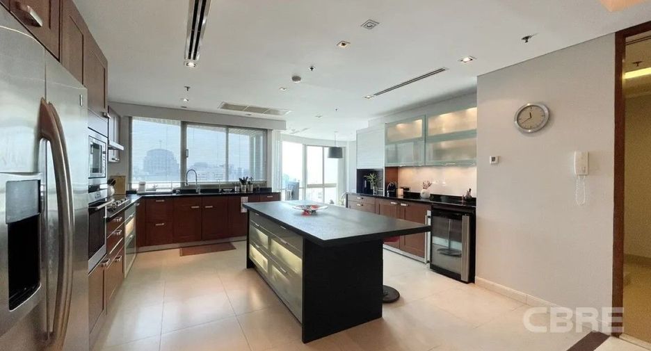 Condo en venta de 4 habitaciones en Khlong Toei, Bangkok