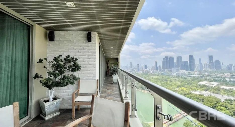 Condo en venta de 4 habitaciones en Khlong Toei, Bangkok