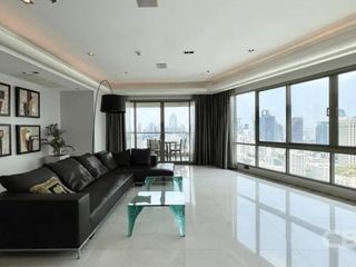 For sale 4 bedrooms condo in Khlong Toei, Bangkok