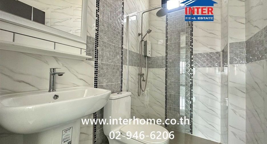 For sale 3 bedrooms house in Ban Pho, Chachoengsao