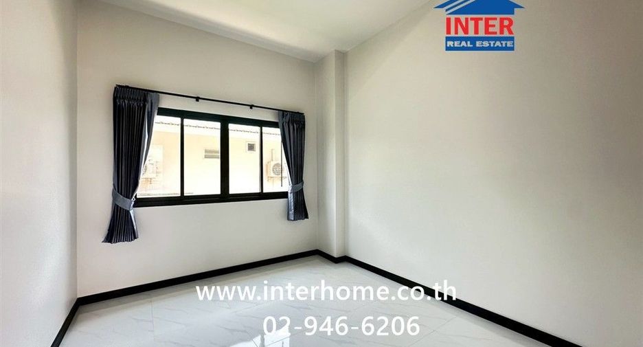 For sale 3 bedrooms house in Ban Pho, Chachoengsao