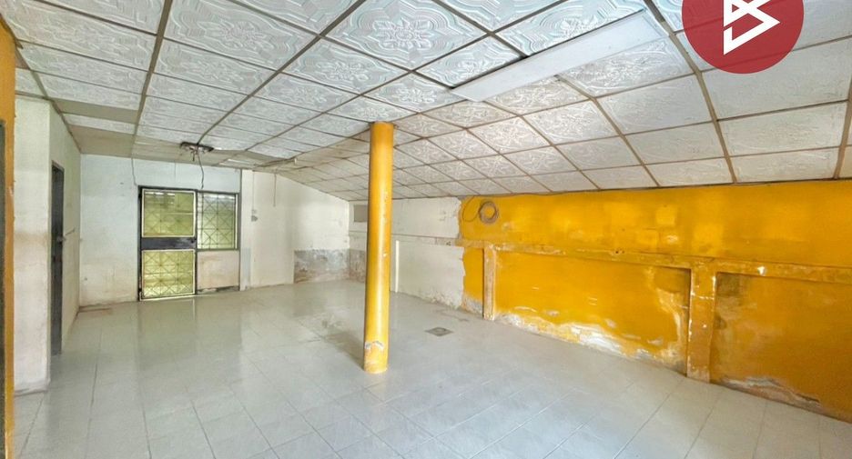 Reihenhaus zum Kauf mit 2 Zimmer in Mueang Saraburi, Saraburi