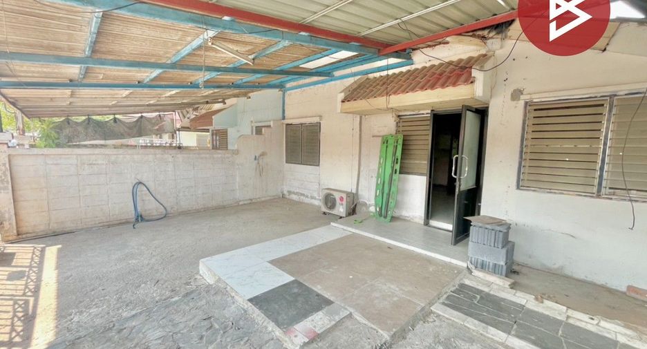 Reihenhaus zum Kauf mit 2 Zimmer in Mueang Saraburi, Saraburi