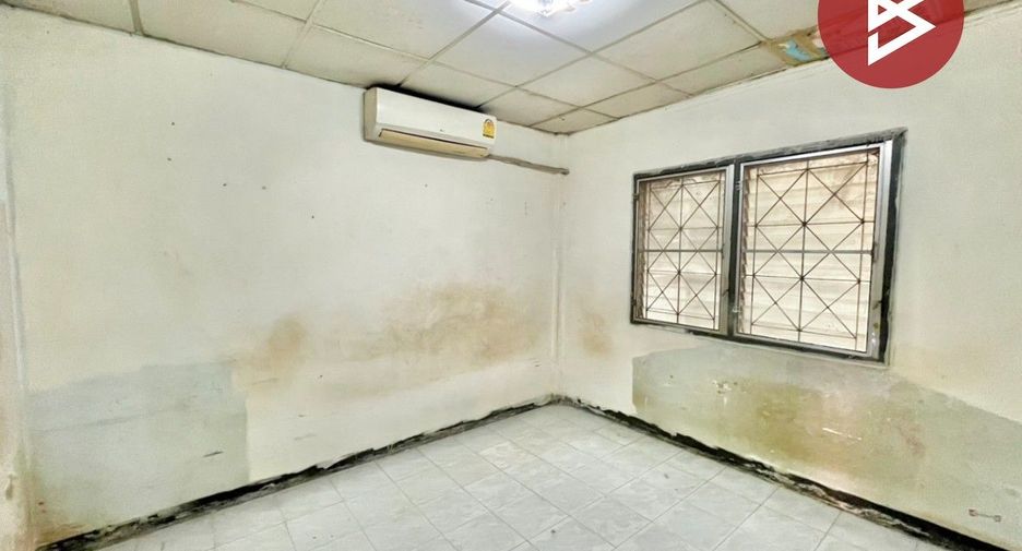 Reihenhaus zum Kauf mit 2 Zimmer in Mueang Saraburi, Saraburi