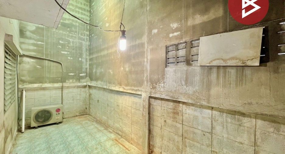 Reihenhaus zum Kauf mit 2 Zimmer in Mueang Saraburi, Saraburi