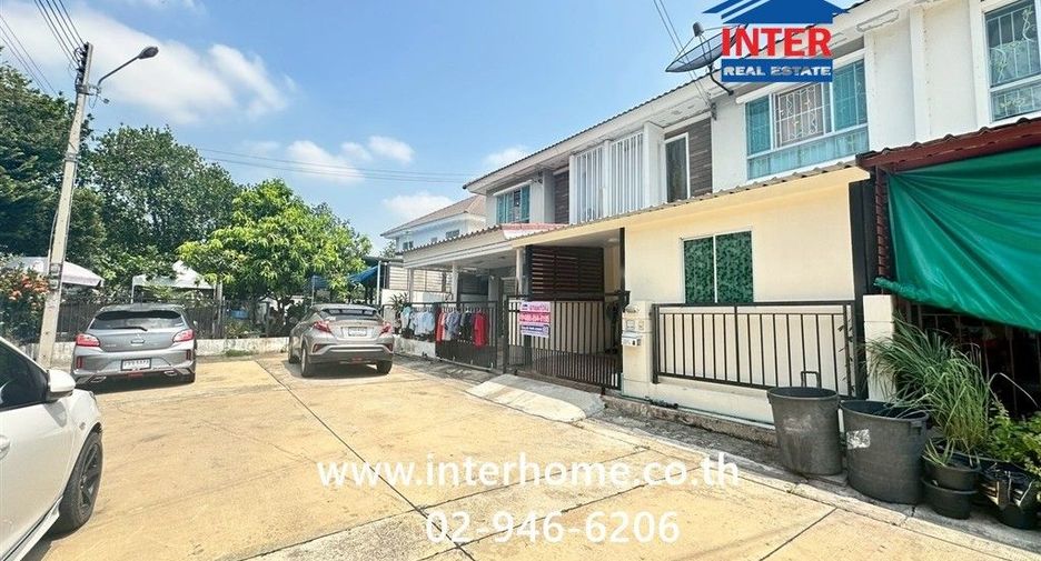 For sale 3 bedrooms townhouse in Mueang Pathum Thani, Pathum Thani