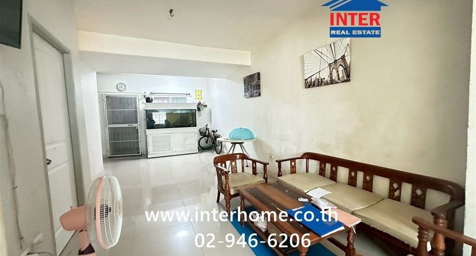 For sale 3 bedrooms townhouse in Mueang Pathum Thani, Pathum Thani