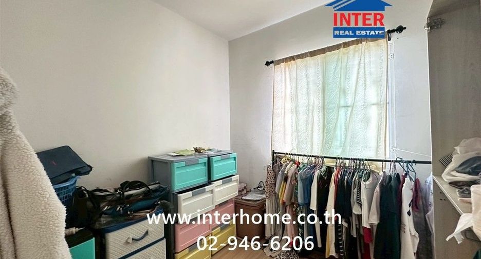 For sale 3 bedrooms townhouse in Mueang Pathum Thani, Pathum Thani