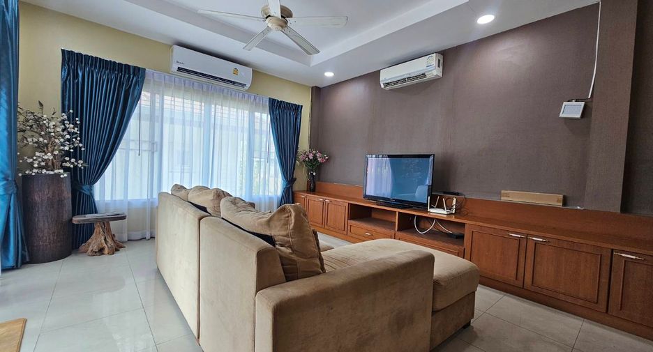 For rent 3 bedrooms villa in Bang Lamung, Chonburi