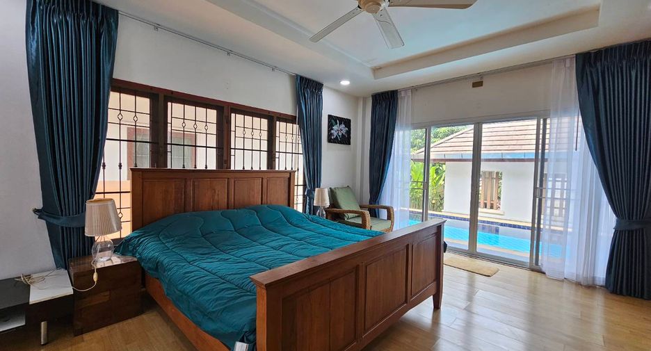 For rent 3 bedrooms villa in Bang Lamung, Chonburi