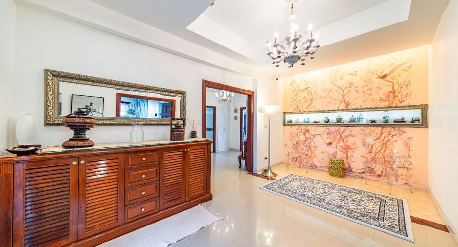 Villa zum Kauf mit 6 Zimmer in Bang Lamung, Chonburi