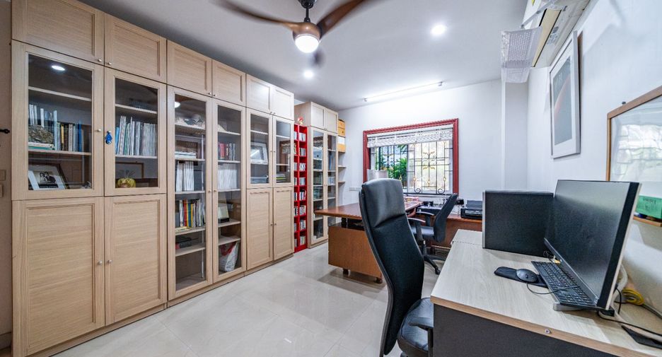 Villa zum Kauf mit 6 Zimmer in Bang Lamung, Chonburi