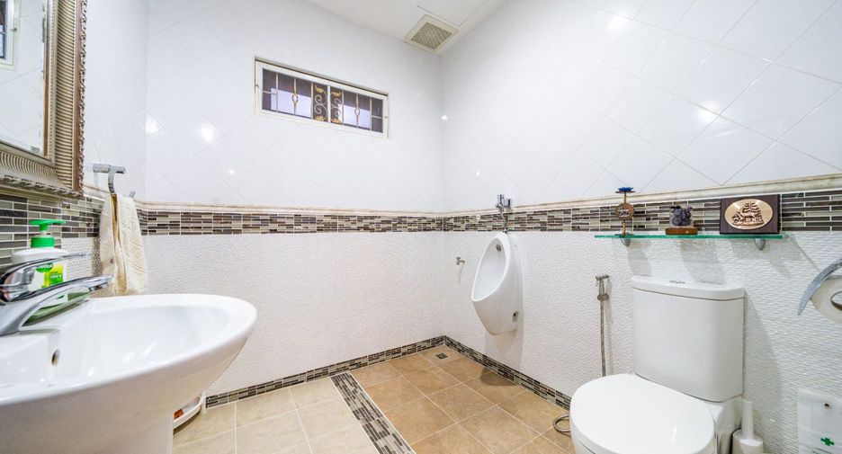 Villa zum Kauf mit 6 Zimmer in Bang Lamung, Chonburi