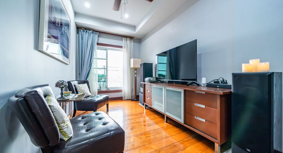 Villa zum Kauf mit 6 Zimmer in Bang Lamung, Chonburi