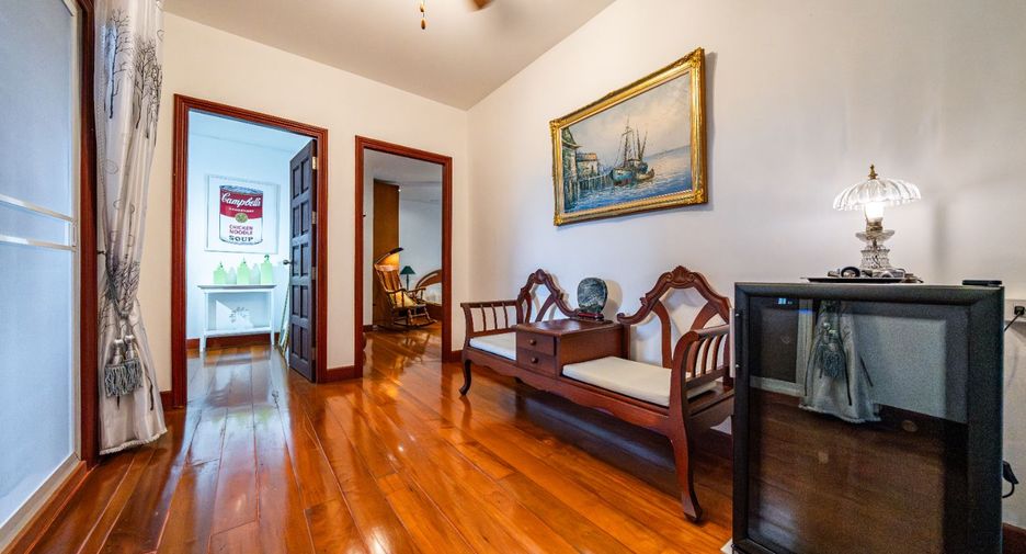Villa zum Kauf mit 6 Zimmer in Bang Lamung, Chonburi