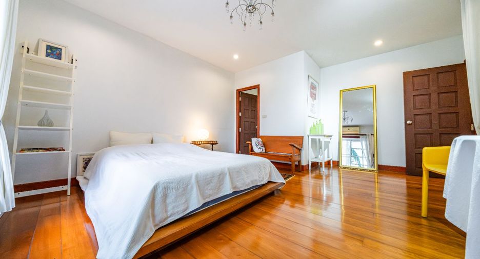 Villa zum Kauf mit 6 Zimmer in Bang Lamung, Chonburi