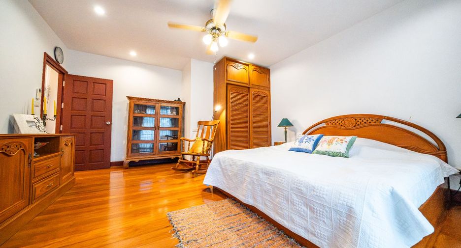 Villa zum Kauf mit 6 Zimmer in Bang Lamung, Chonburi