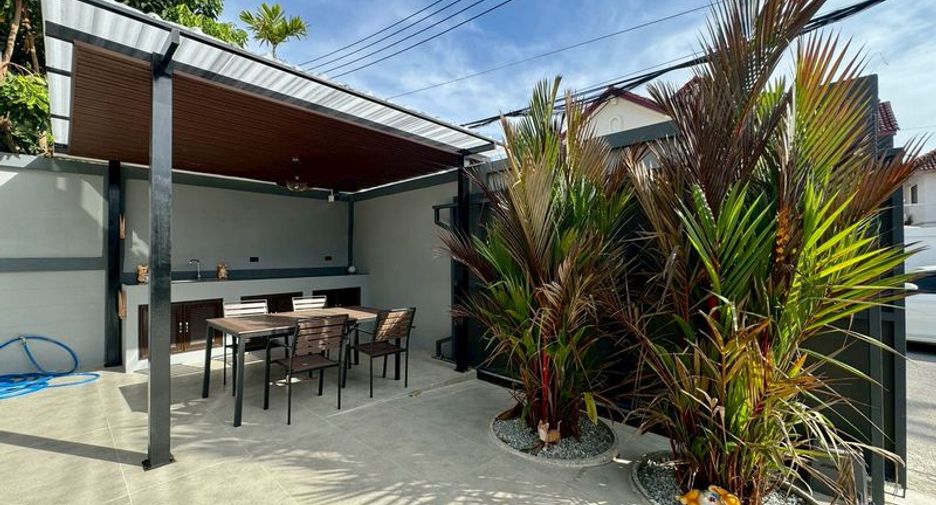 For sale 5 bedrooms villa in Bang Lamung, Chonburi