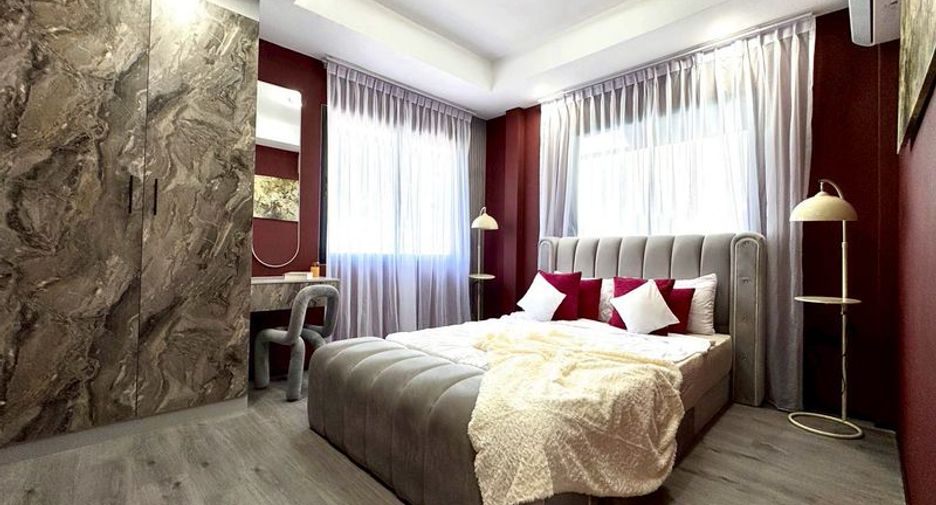 For sale 5 bedrooms villa in Bang Lamung, Chonburi