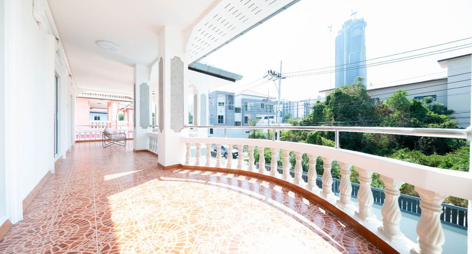 Villa en venta de 5 habitaciones en Bang Lamung, Chonburi