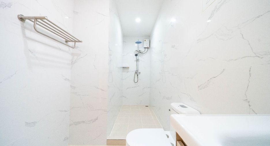 Villa en venta de 5 habitaciones en Bang Lamung, Chonburi