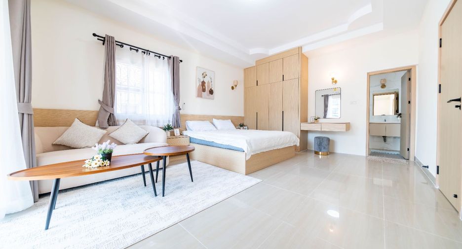 Villa en venta de 5 habitaciones en Bang Lamung, Chonburi
