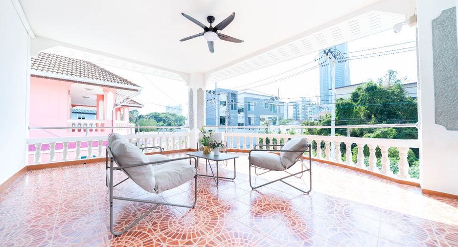 Villa en venta de 5 habitaciones en Bang Lamung, Chonburi