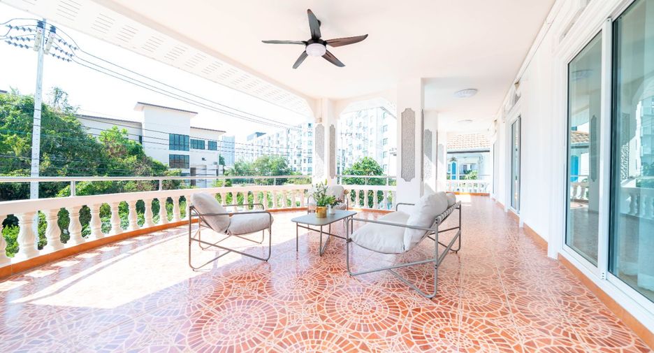Villa en venta de 5 habitaciones en Bang Lamung, Chonburi