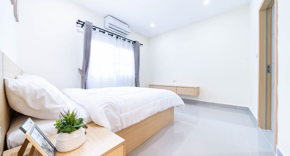 Villa en venta de 5 habitaciones en Bang Lamung, Chonburi