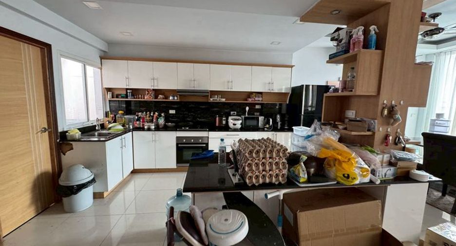 For sale 5 bedrooms villa in Bang Lamung, Chonburi