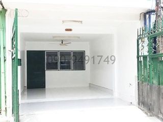 For Rent 2 Bedroom Townhouse In Bang Kapi, Bangkok