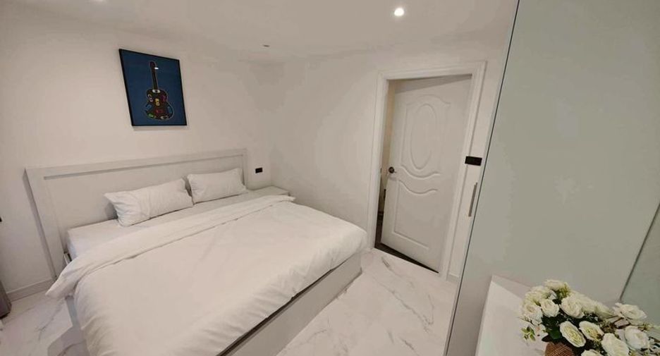 For sale 8 bedrooms villa in Bang Lamung, Chonburi