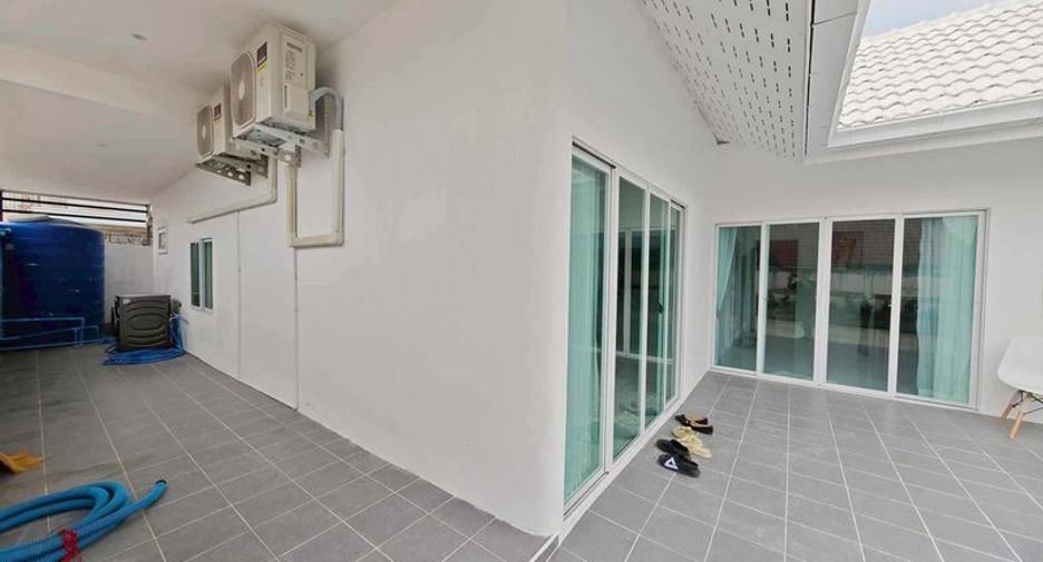 For sale 8 bedrooms villa in Bang Lamung, Chonburi