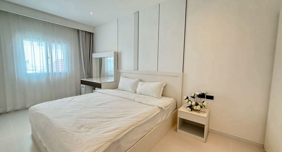 Villa zum Kauf mit 6 Zimmer in Bang Lamung, Chonburi