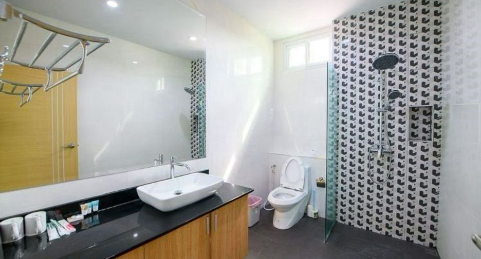 Villa zum Kauf mit 5 Zimmer in Bang Lamung, Chonburi