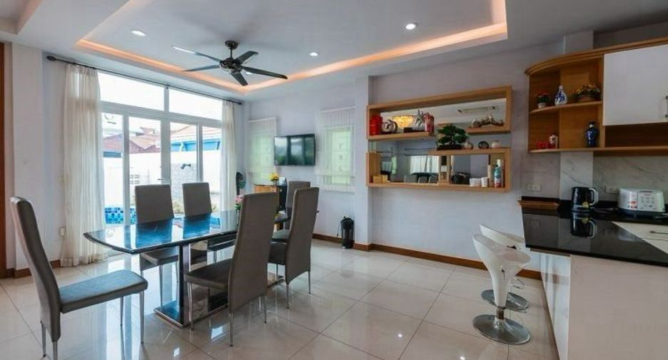 Villa zum Kauf mit 5 Zimmer in Bang Lamung, Chonburi