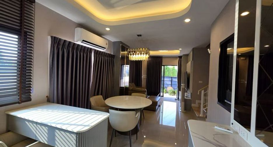 For sale 4 bedrooms house in Bang Lamung, Chonburi