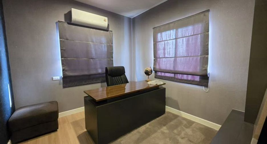 For sale 4 bedrooms house in Bang Lamung, Chonburi