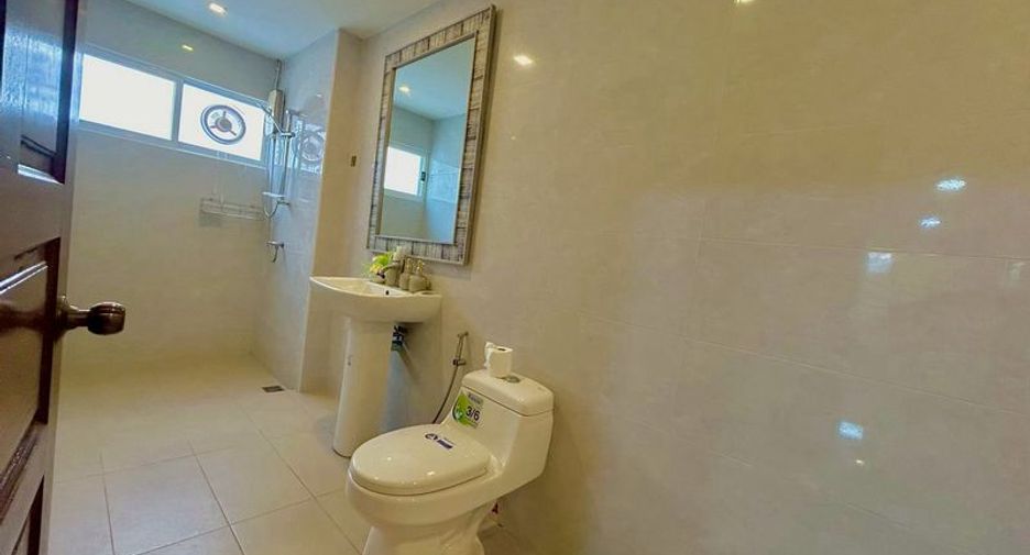 For sale 5 bedrooms villa in Bang Lamung, Chonburi