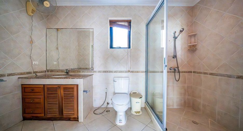 For sale 3 bedrooms villa in Bang Lamung, Chonburi