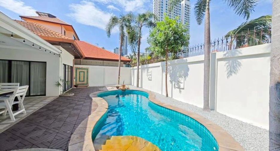 For sale 3 bedrooms villa in Bang Lamung, Chonburi