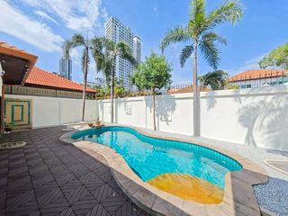 For sale 3 bedrooms villa in Bang Lamung, Chonburi