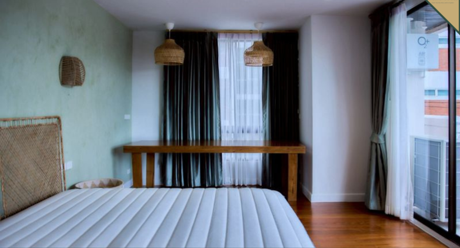 Condo en alquiler y en venta de 4 habitaciones en Watthana, Bangkok