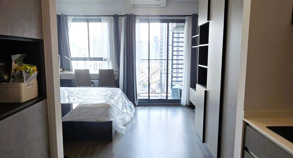 For rent 1 bed condo in Phaya Thai, Bangkok