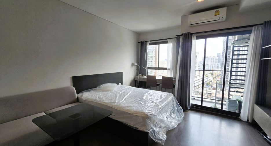 For rent 1 bed condo in Phaya Thai, Bangkok