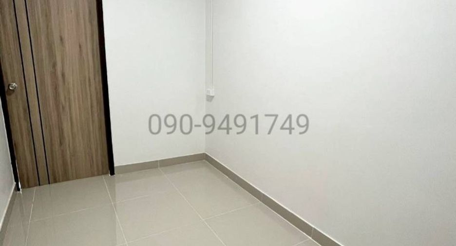 For rent 3 bedrooms townhouse in Bueng Kum, Bangkok