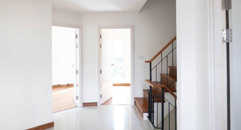 Reihenhaus zur Miete mit 6 Zimmer in Samphanthawong, Bangkok