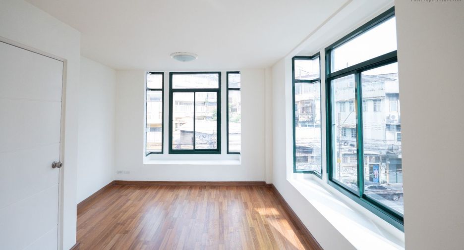 Reihenhaus zur Miete mit 6 Zimmer in Samphanthawong, Bangkok